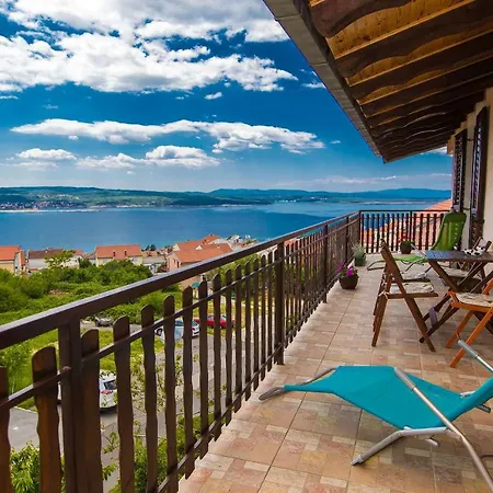 Apartman Faro & *