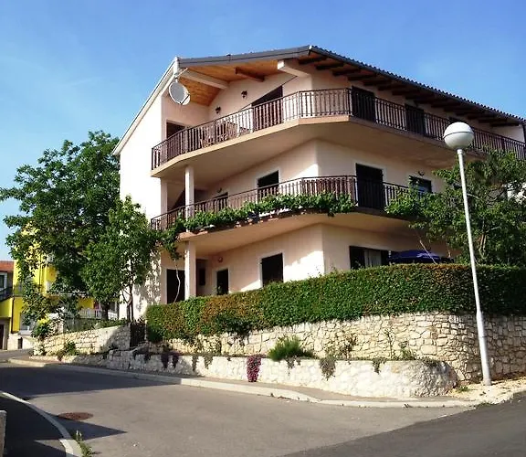 Apartament Faro & *