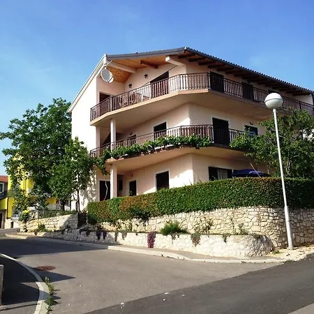 Apartment Faro & *