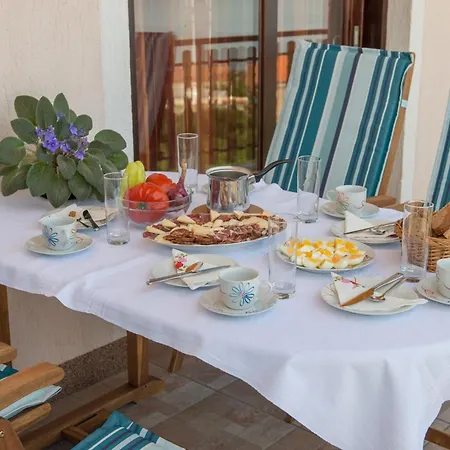 Apartment Faro & *